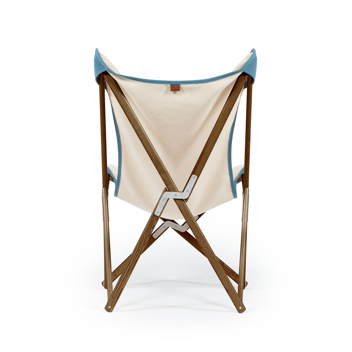 Telami Tripolina chair is the timeless folding chair, like butterfly, the iconic outdoor furniture. Relax on your sofa or on your Tripolina.