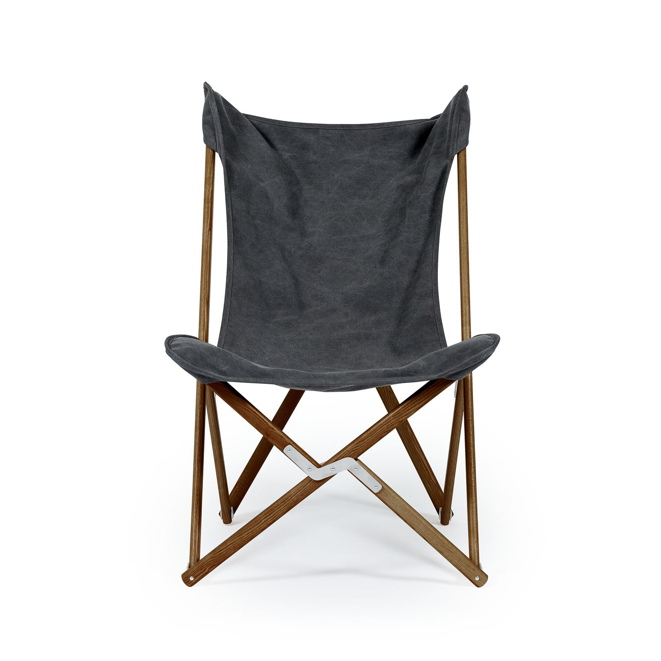 Telami Tripolina chair is the timeless folding chair, like butterfly, the iconic outdoor furniture. Relax on your sofa or on your jeans Tripolina.
