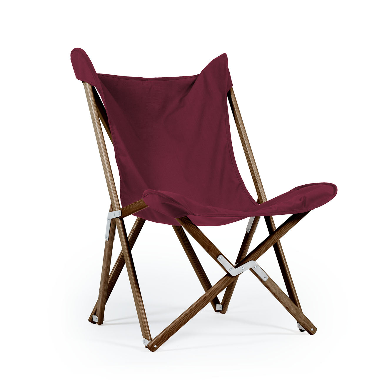 Telami Tripolina is a made in Italy design chair. Tripolina is an iconic armchair suitable for both outdoor furniture, as patio chairs, and indoor, as chaise lounge. Discover the Italian brand Telami