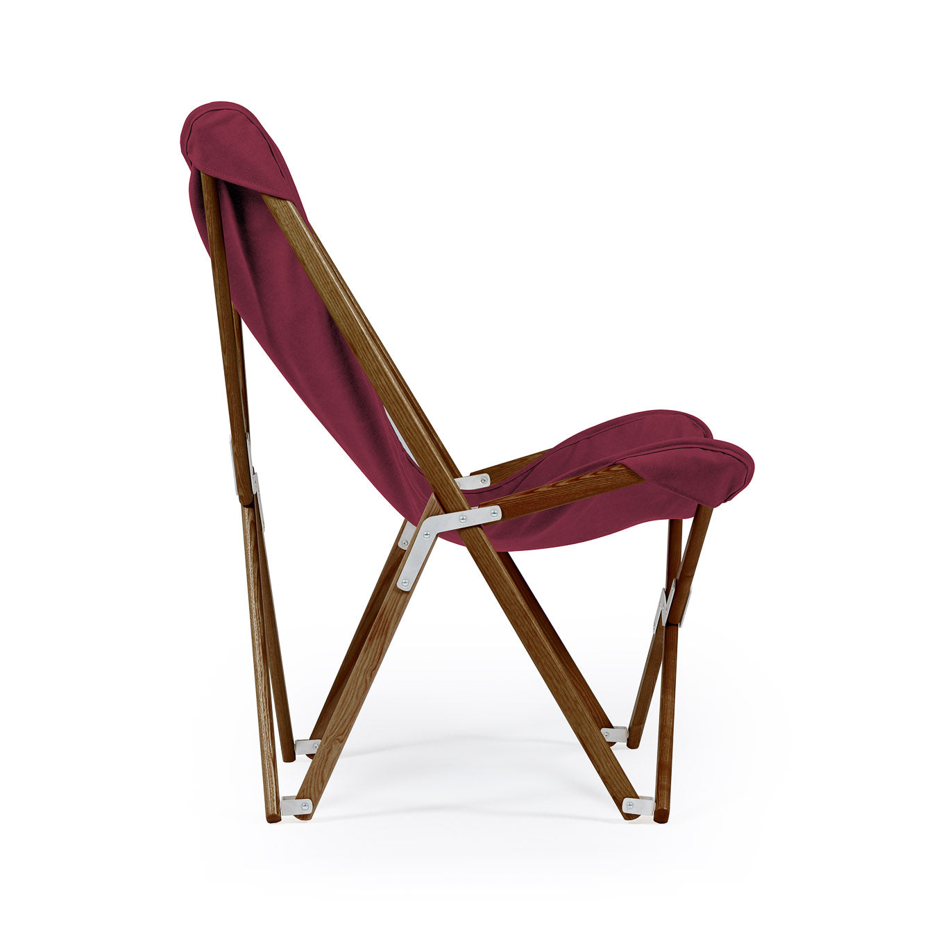 Telami Tripolina is a made in Italy design chair. Tripolina is an iconic armchair suitable for both outdoor furniture, as patio chairs, and indoor, as chaise lounge. Discover the Italian brand Telami