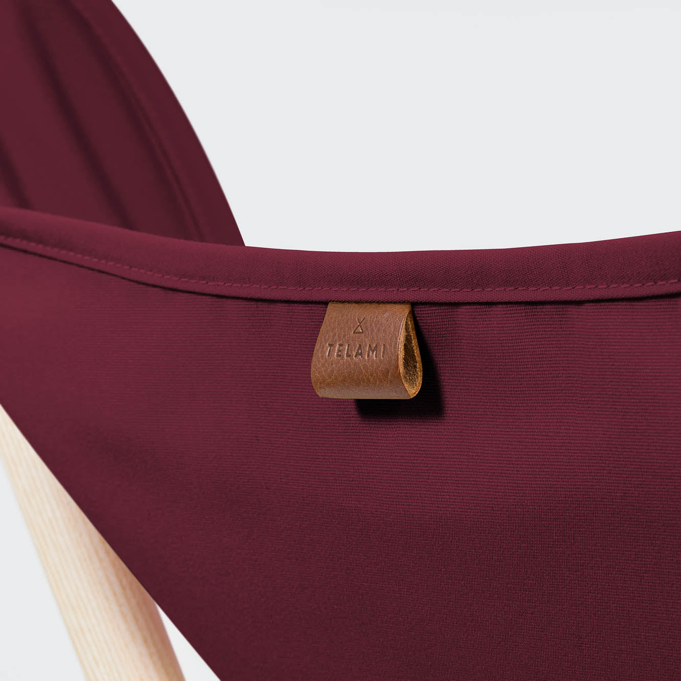 Telami Tripolina is a made in Italy design chair. Tripolina is an iconic armchair suitable for both outdoor furniture, as patio chairs, and indoor, as chaise lounge. Discover the Italian brand Telami