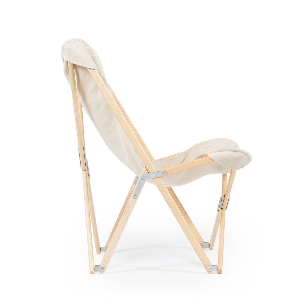 Telami Tripolina is a made in Italy design chair. Tripolina is an iconic armchair suitable for both outdoor furniture, as patio chairs, and indoor, as chaise lounge