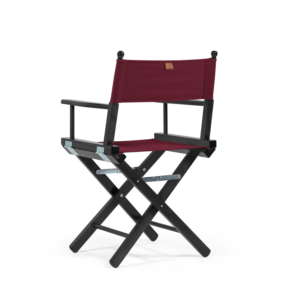 La leggendaria sedia da Regista in un elegante color Bordeaux, con tessuto idrorepellente.