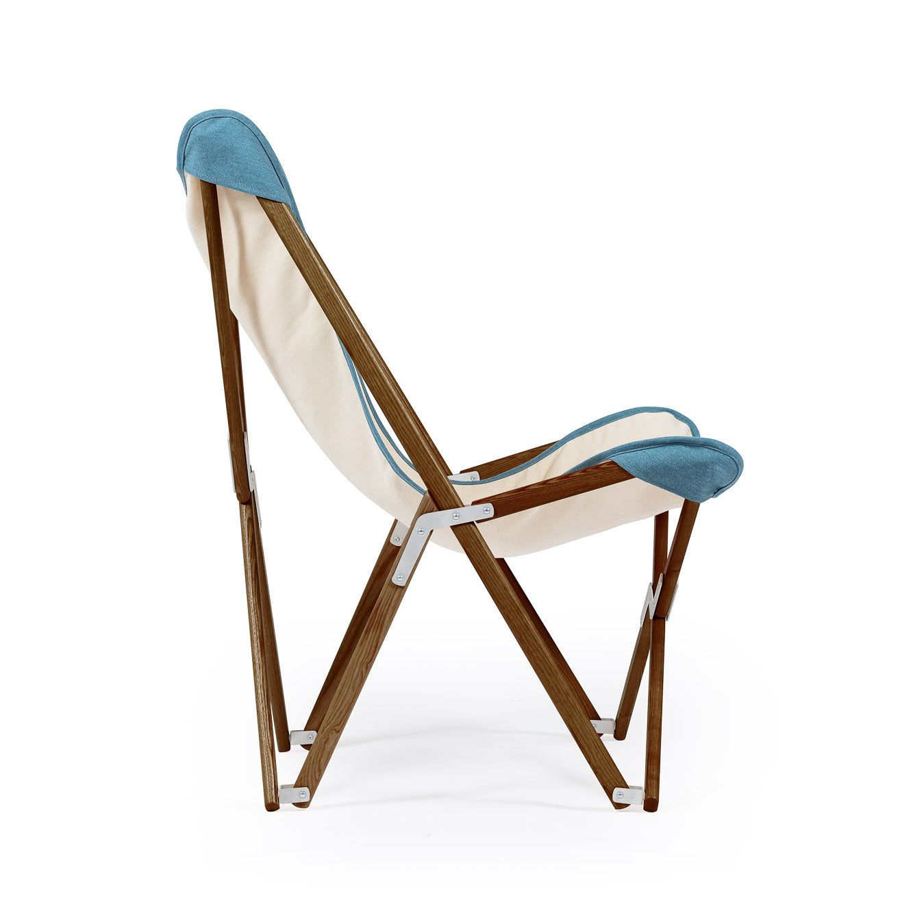 Telami Tripolina is the iconic made in italy armchair. Telami Tripolina chair is the timeless folding chair, like butterfly. Telami new canvas is fashion. Relax on your sofa or on your Tripolina.