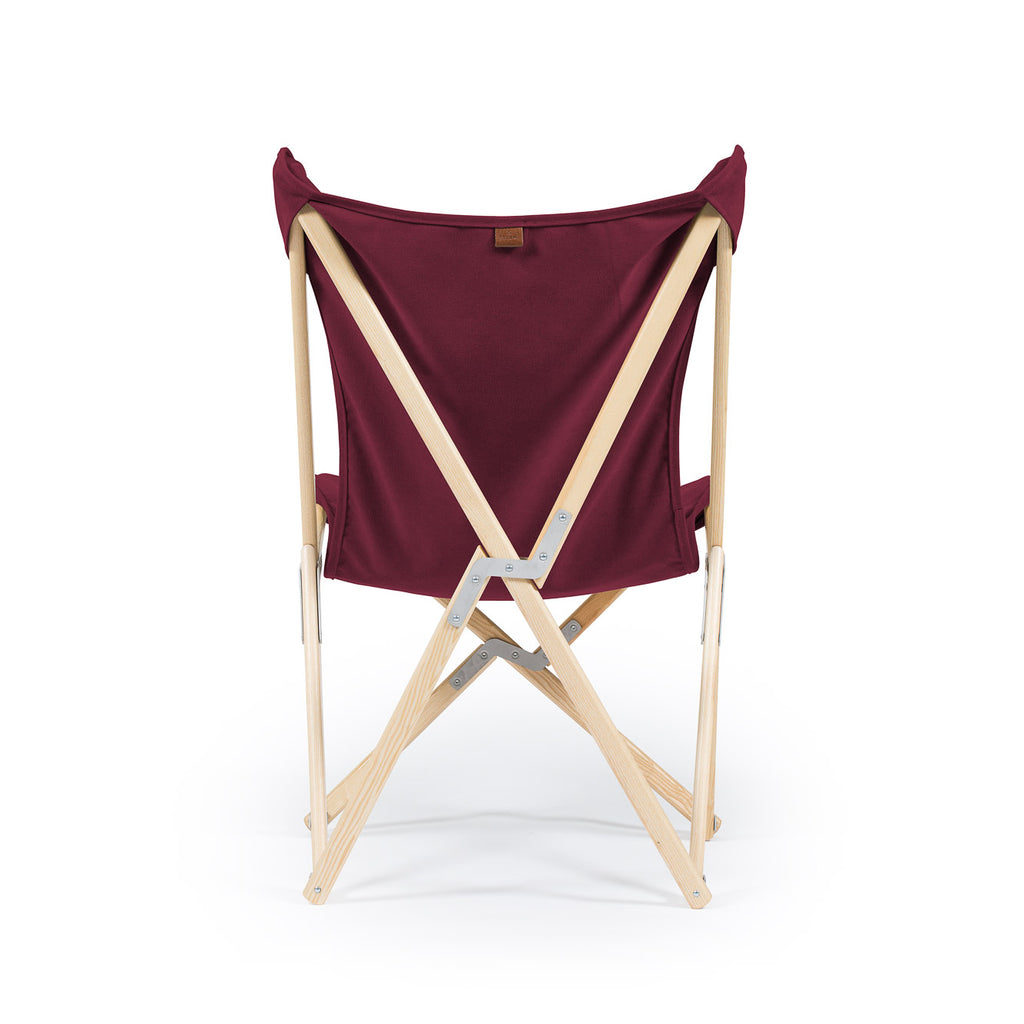 Telami Tripolina is a made in Italy design chair. Tripolina is an iconic armchair suitable for both outdoor furniture, as patio chairs, and indoor, as chaise lounge. Discover the Italian brand Telami